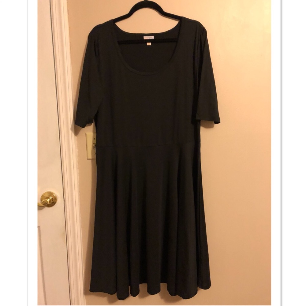 NWOT Solid Black LuLaRoe Nicole